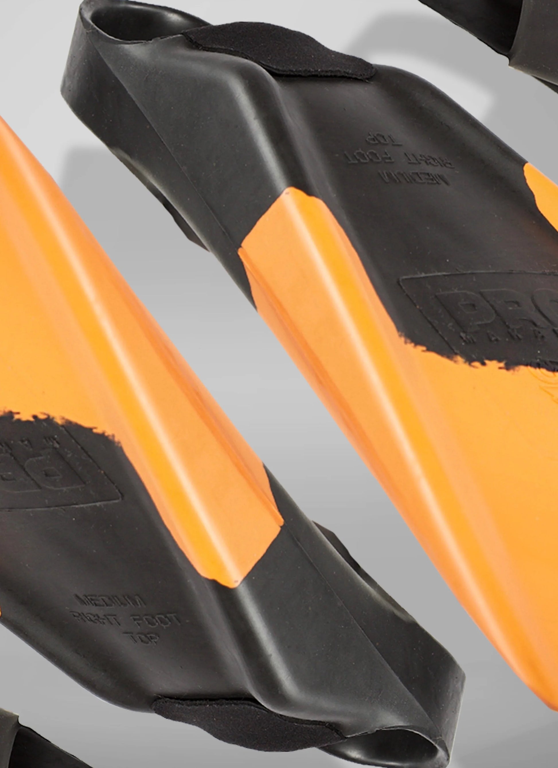 churchill-makapuu-pro-natural-gum-rubber-o2 FINSORANGE_BLACKZOOM.webp